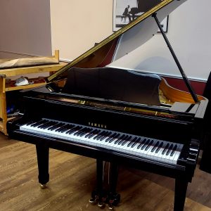 Yamaha Model G3 Grand Piano (6’0″) – USED